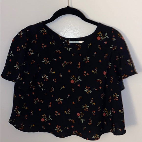 Urban Outfitters- Kimchi Blue Floral Open Back Top - Picture 2 of 5